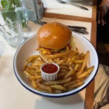 PNY Marais Bretonnerie signature dishes The Return of the Cowboy Burger
Vintage Cheeseburger
Golden State of Mind